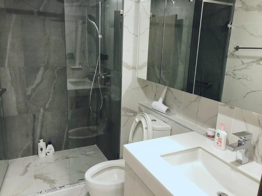 Modern Style Room With Sky Pool 古城边天际泳池公寓 เชียงใหม่ ภายนอก รูปภาพ