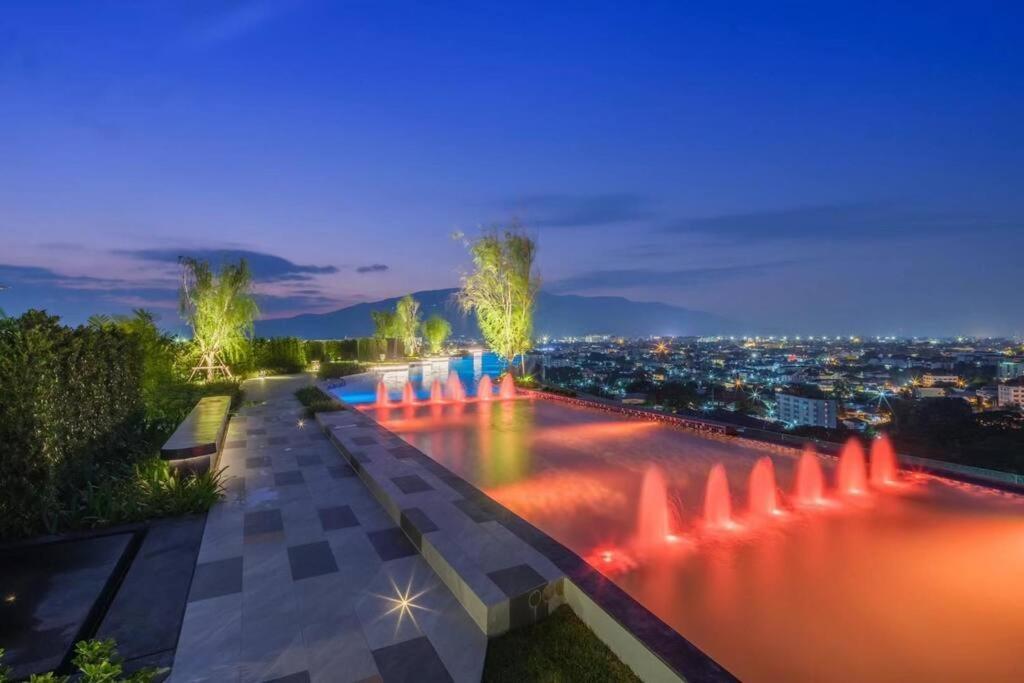 Modern Style Room With Sky Pool 古城边天际泳池公寓 เชียงใหม่ ภายนอก รูปภาพ